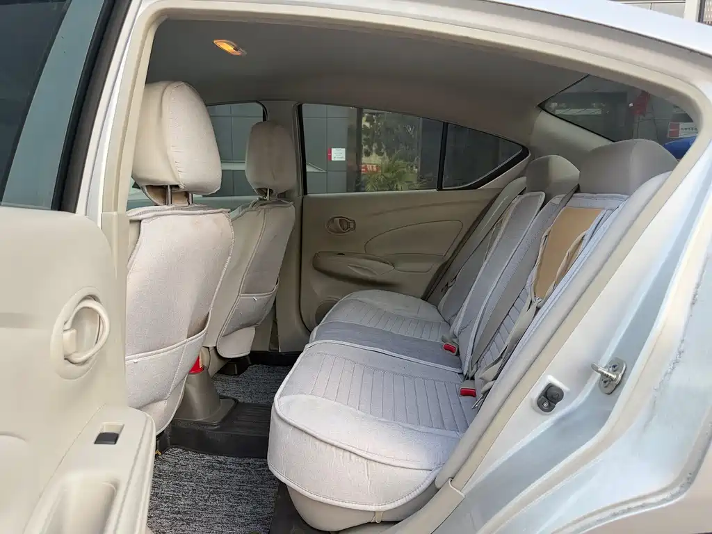 Nissan Sunny — миниатюра 5