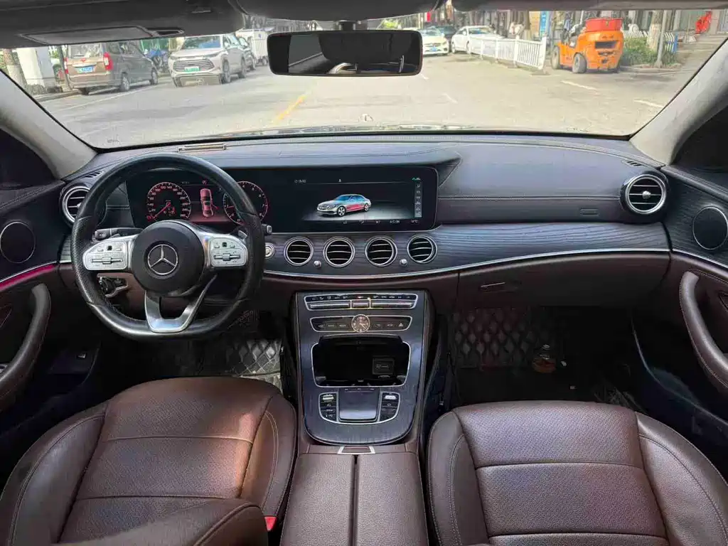 Mercedes-Benz E-Class E 2019 E 300 L Sport Fashion