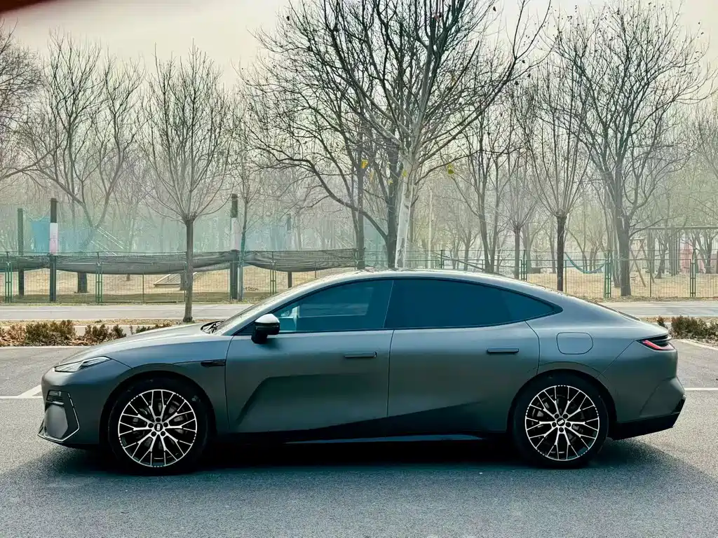 GEELY GALAXY GALAXY E8