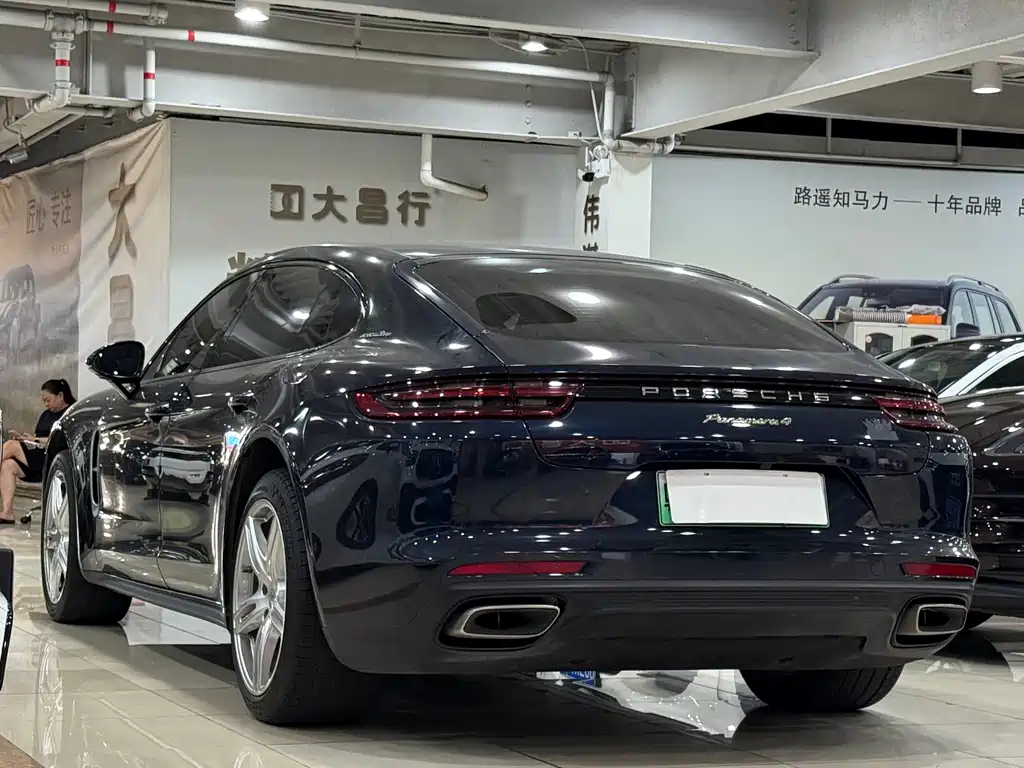 Porsche Panamera Hybrid — миниатюра 17