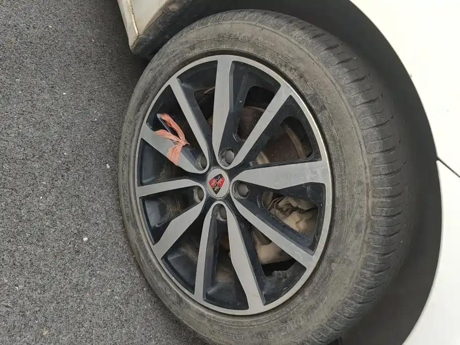 Roewe Roewe i6 Classic — миниатюра 6
