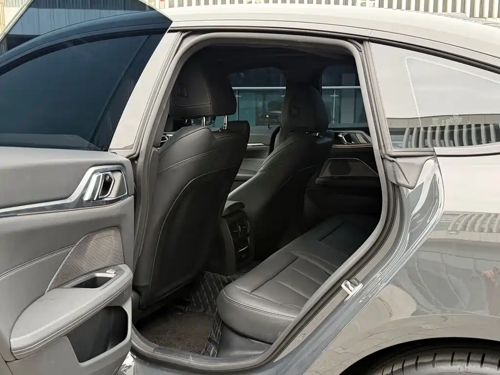 BMW i4 — миниатюра 6