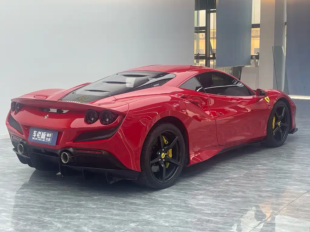 Ferrari F8 — миниатюра 11