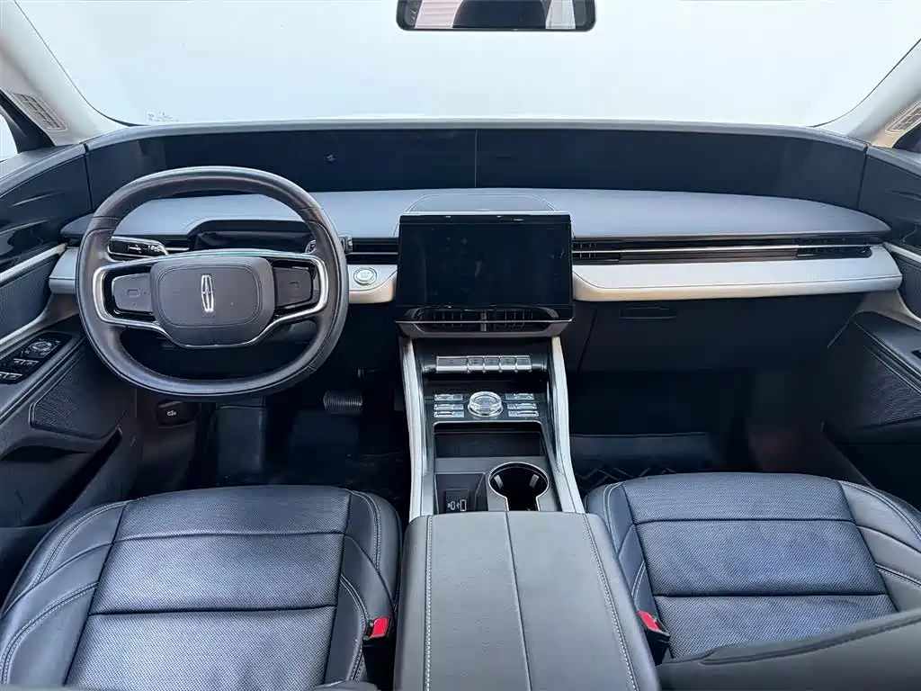Lincoln Nautilus 2025 2.0T
