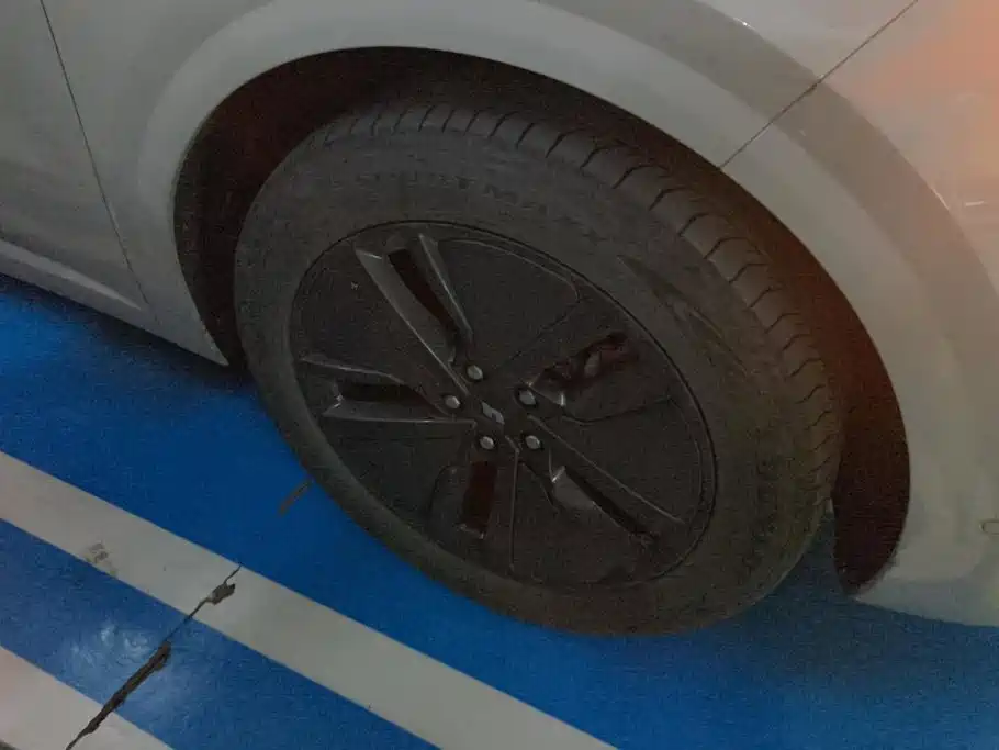 Li Auto Li L6 — миниатюра 6