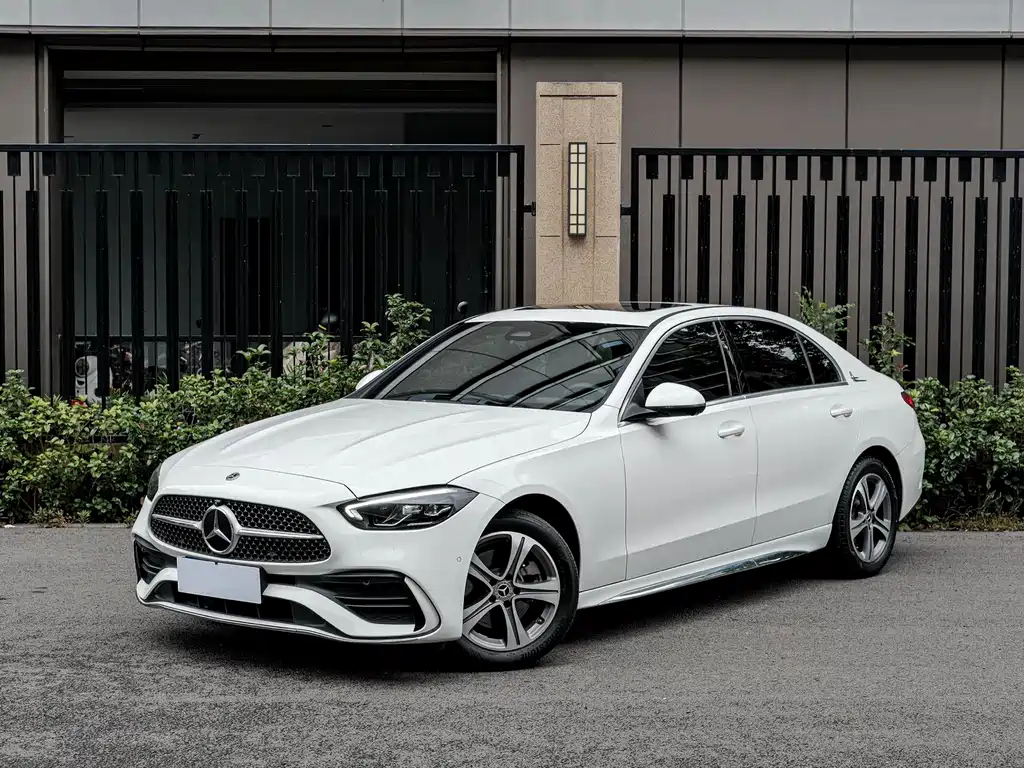 Mercedes-Benz C-Class 2022