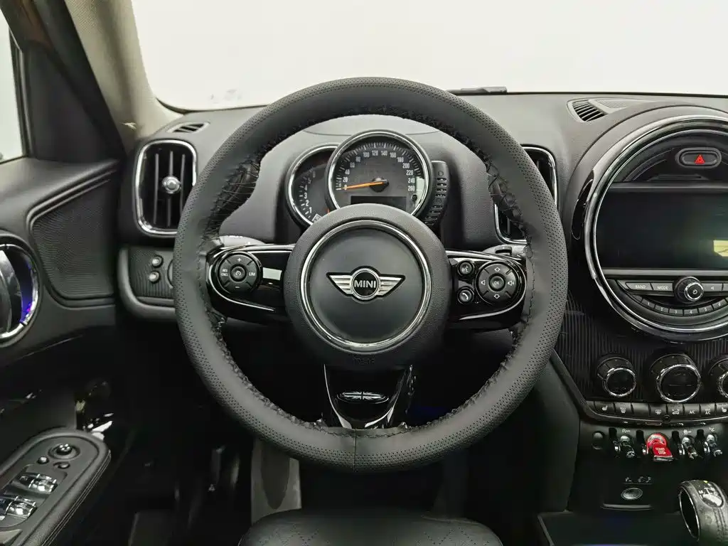 MINI Mini Countryman — миниатюра 11