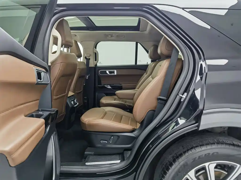 Ford Explorer — миниатюра 15