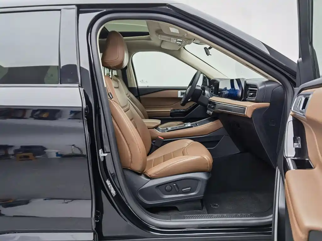 Ford Explorer — миниатюра 23