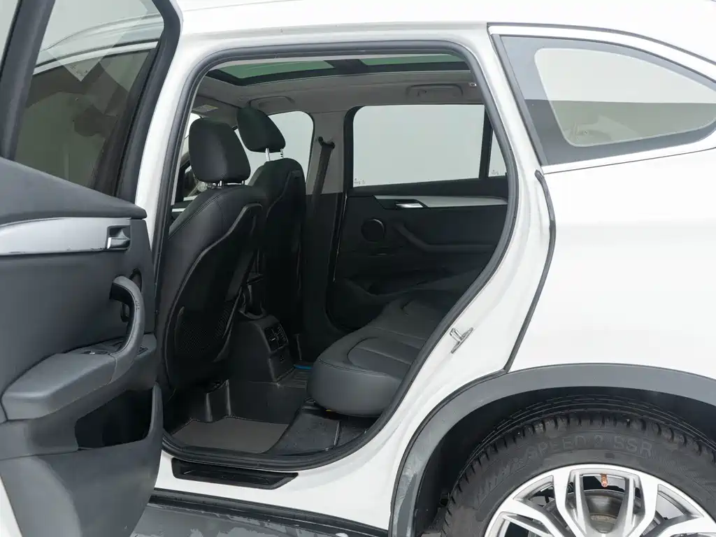 BMW X1 sDrive20Li Leading Type, фото 7