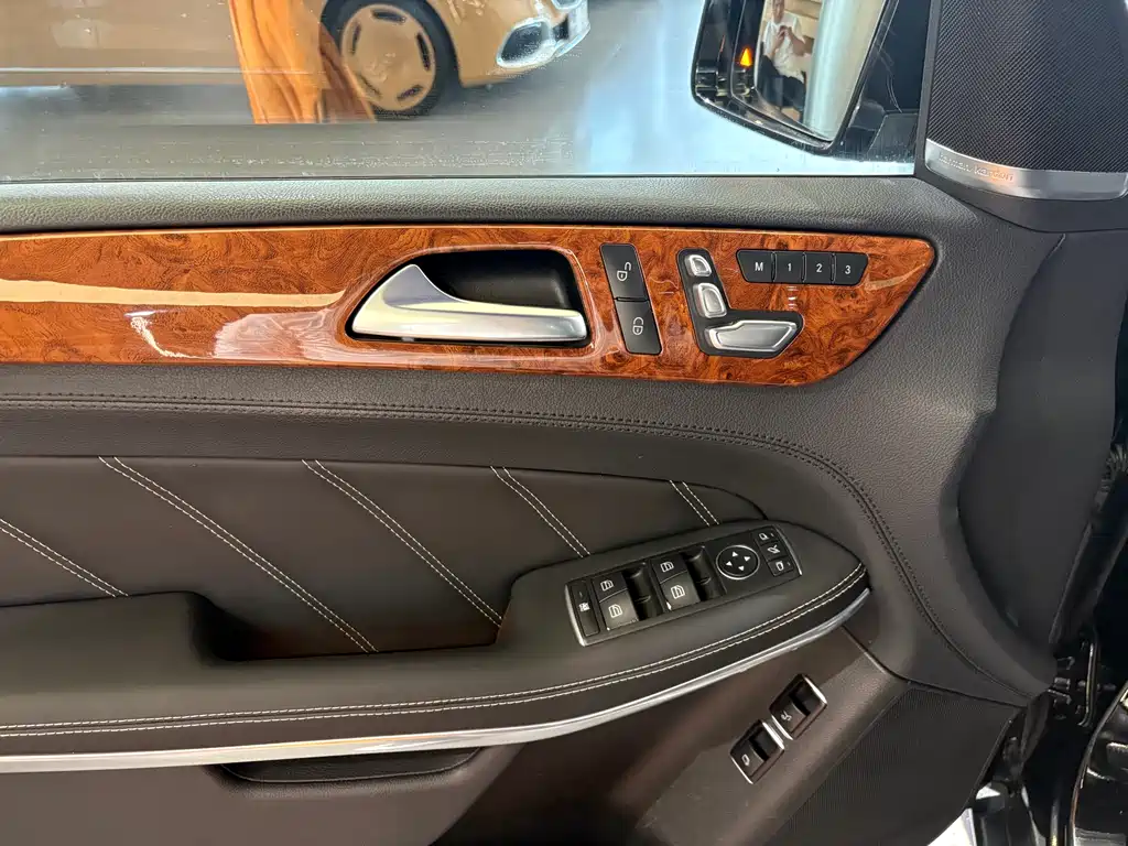 Mercedes-Benz GLS A MG 2016 AMG GLS 63 4MATIC