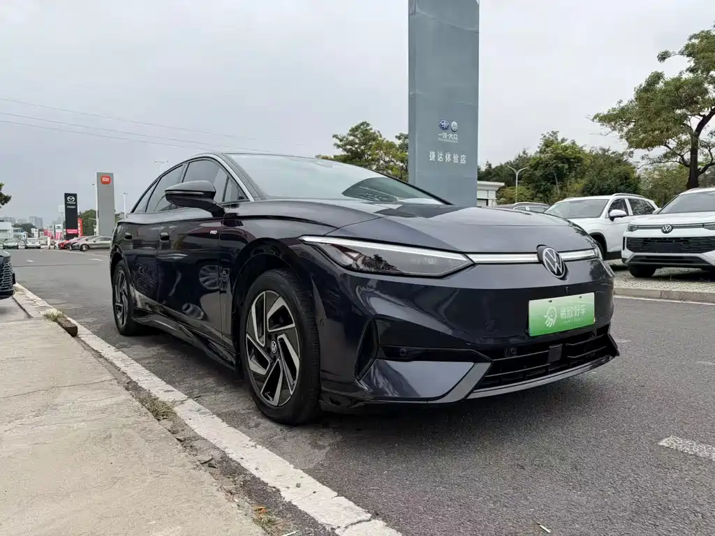 VOLKSWAGEN ID.7 VIZZION