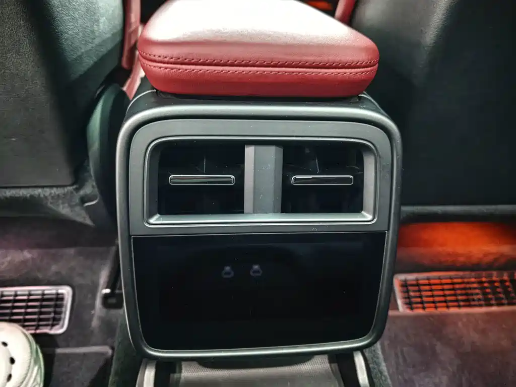 Porsche Taycan — миниатюра 9