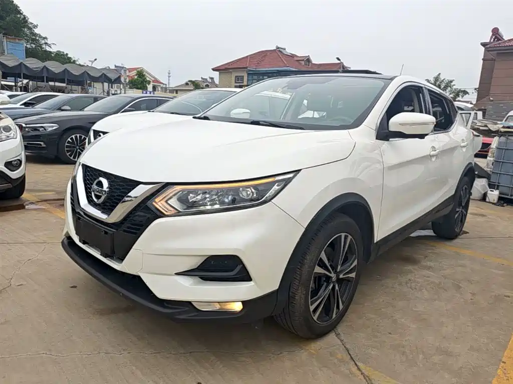 Купить Nissan Qashqai