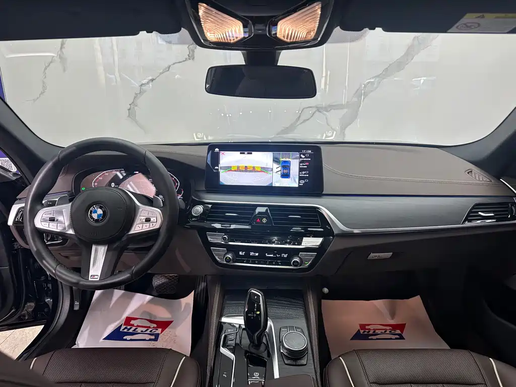 BMW 5 Series — миниатюра 10