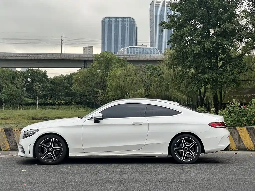 Mercedes-Benz C-Class (Import) — миниатюра 3