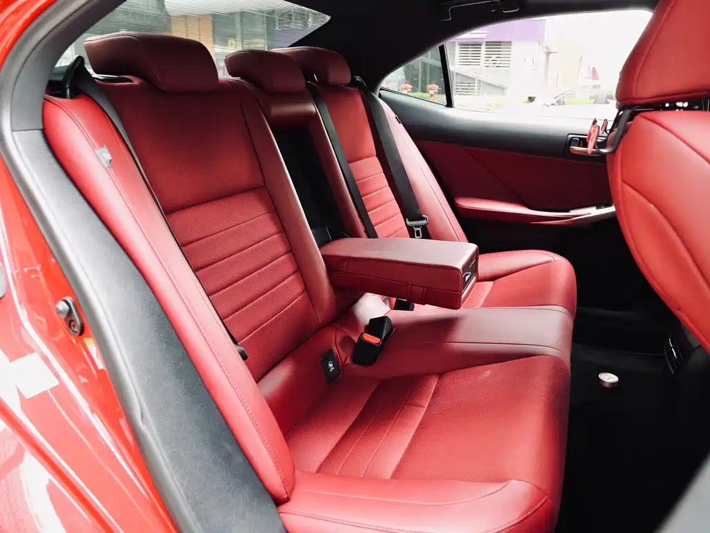 Lexus IS 2017 300 F SPORT