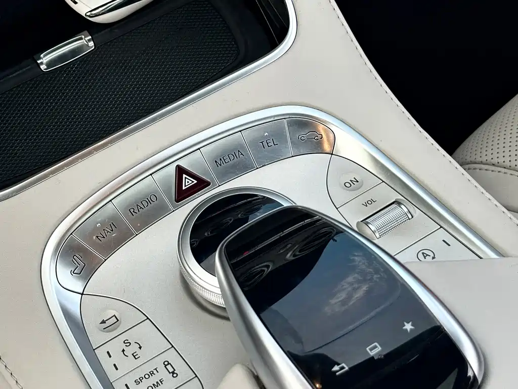 Mercedes-Benz S-Class — миниатюра 14