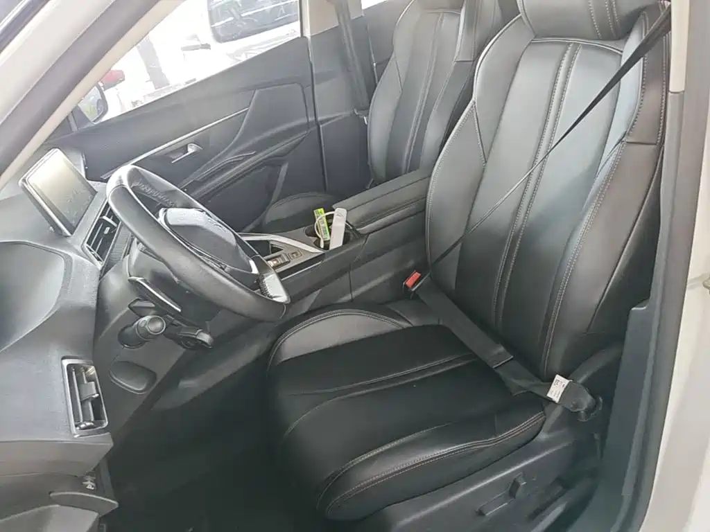 Peugeot 4008 — миниатюра 15