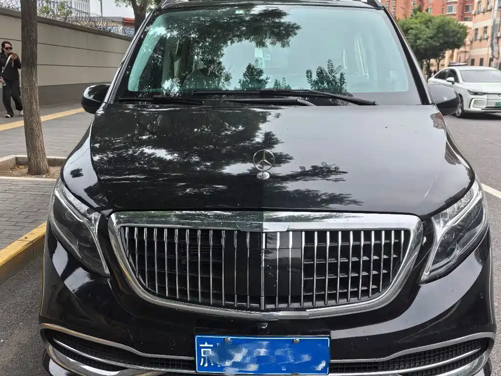 Mercedes-Benz Vito 2021 2.0T Elite 7 мест