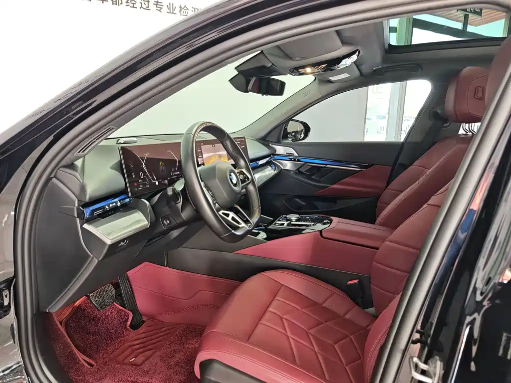 BMW 5 Series — миниатюра 7