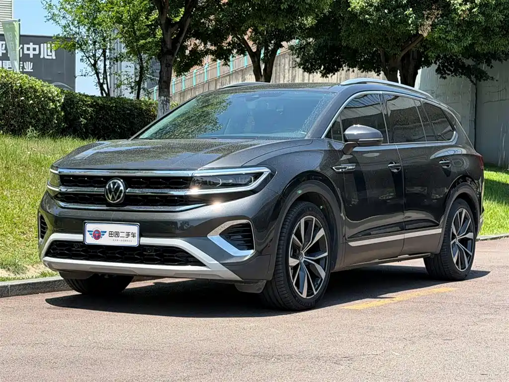 Volkswagen Viloran 2022 530TSI Flagship Pro 6 мест