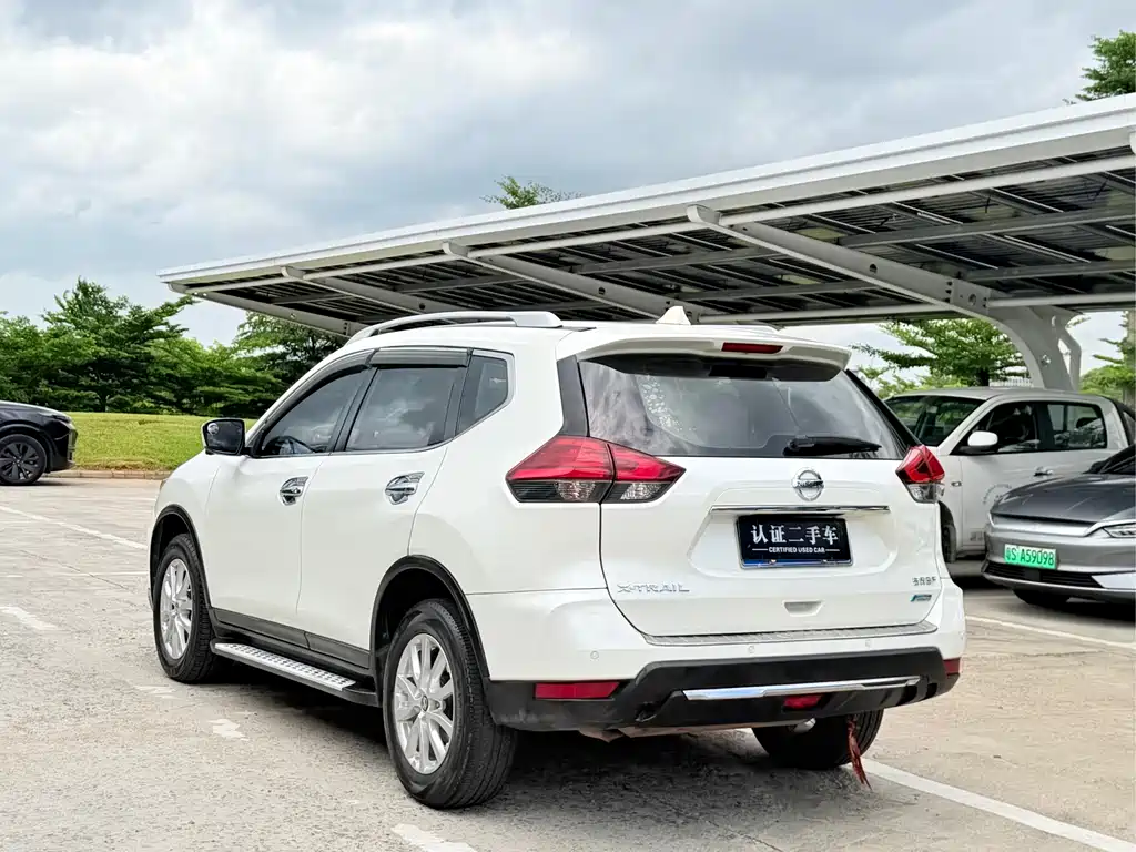 Nissan X-Trail 2017 2.0L CVT Comfort 2WD