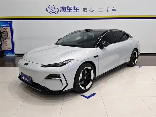 GEELY GALAXY GALAXY E8 2024