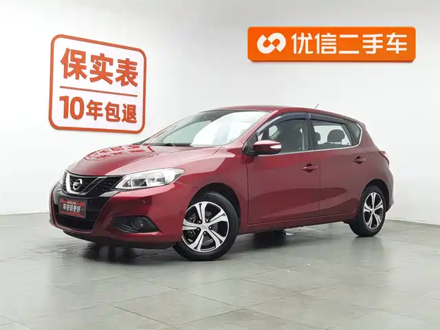 NISSAN TIIDA 2017