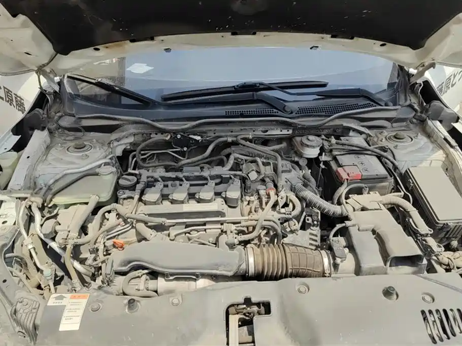 Honda Civic 2016 220TURBO MT Luxury