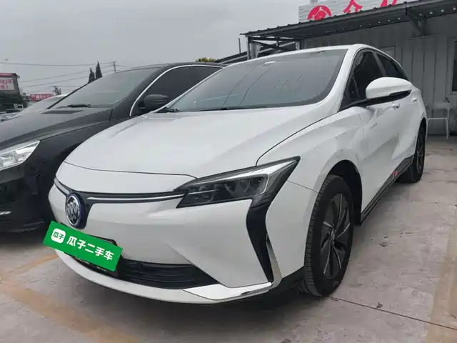 BUICK SLIGHTLY BLUE 6 2024