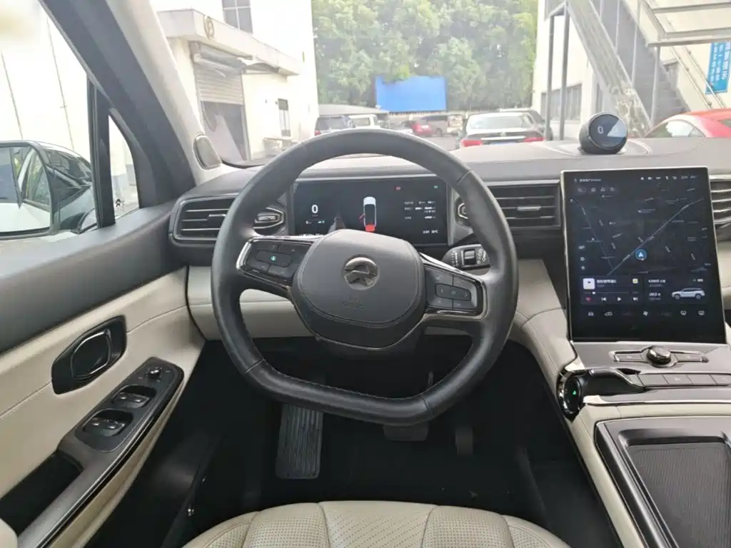 NIO ES8 — миниатюра 11