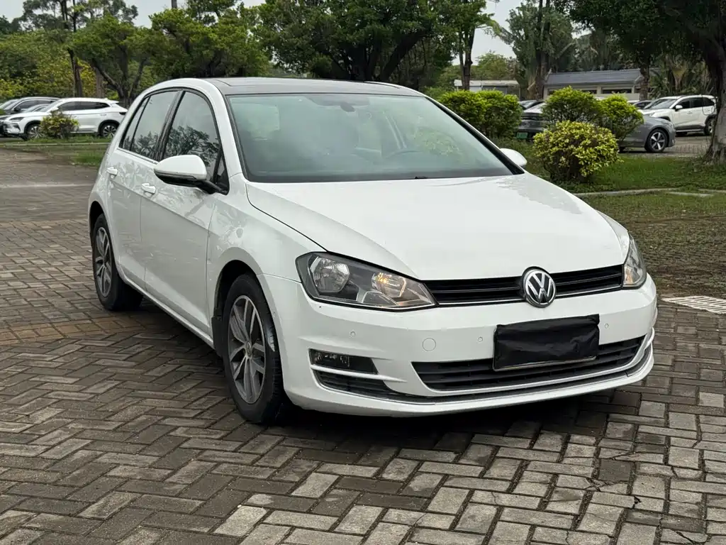 Volkswagen Golf 2015 1.4TSI AT Luxury