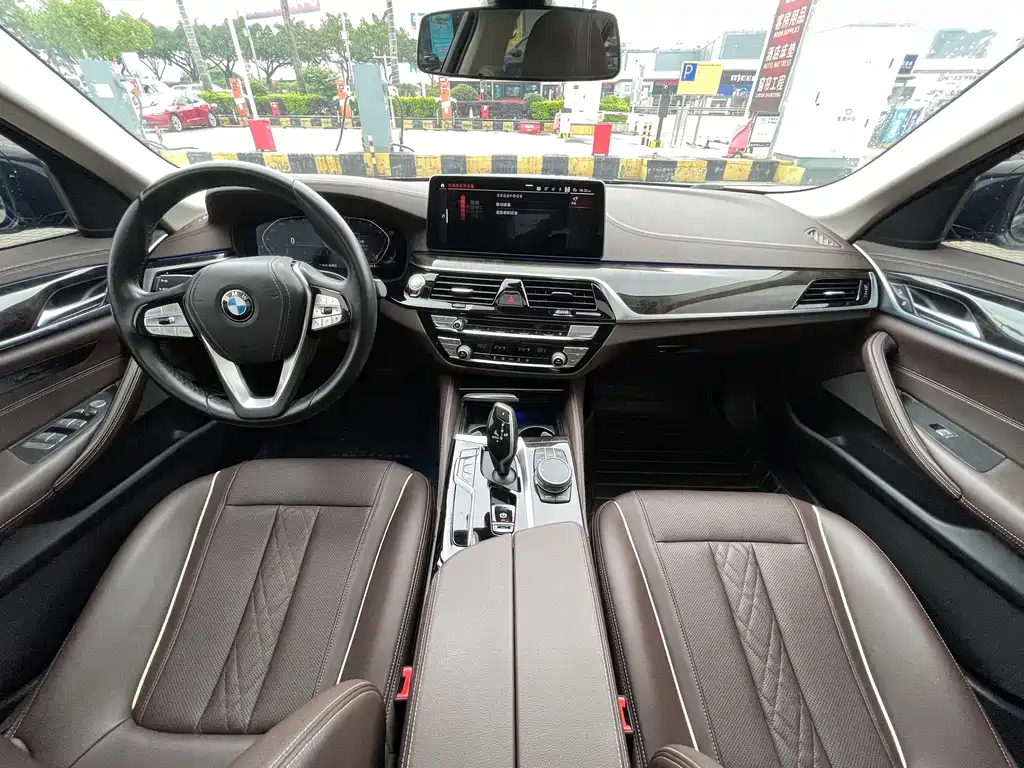 BMW 5 Series Facelift 525Li Luxury Package, фото 14