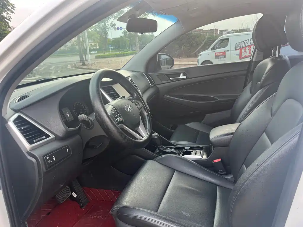Hyundai Tucson 1.6T DCT 2WD Smart Type, фото 4