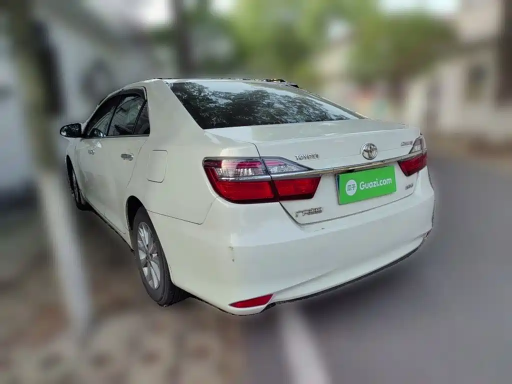 Toyota Camry — миниатюра 23