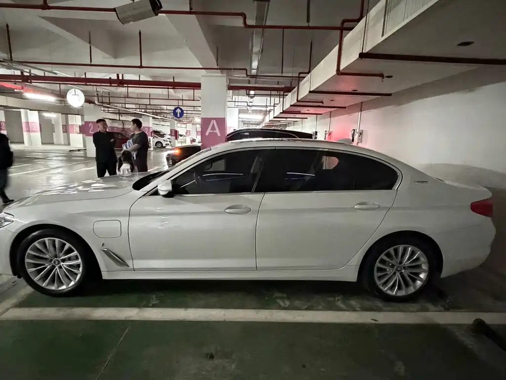 BMW 5 SERIES NEW ENERGY