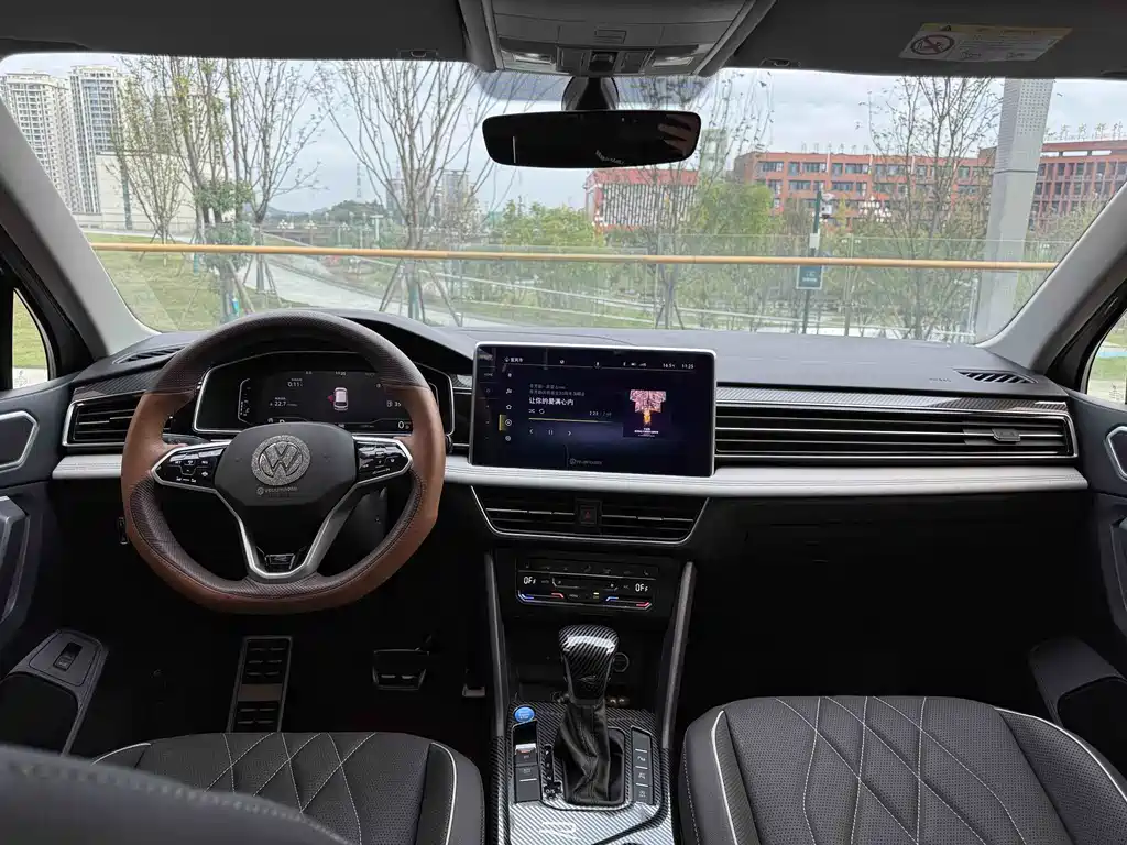 Volkswagen Tiguan L 330TSI Auto 2WD R-Line Premium Edition, фото 21