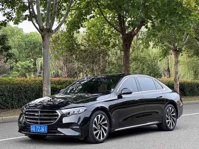 MERCEDES-BENZ  E CLASS 2024