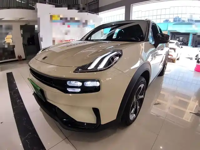 2023 Lynk & Co 06