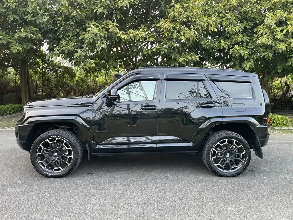 TANK TANK 700 NEW ENERGY