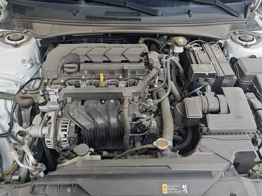 Hyundai Elantra 1.5 л 2023 г. Белый, пробег 29700 км