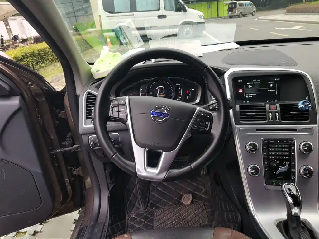 Volvo XC60 — миниатюра 3