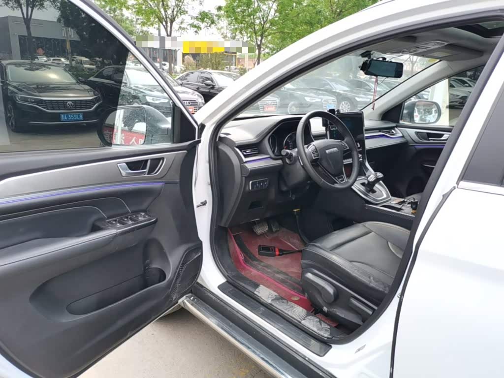 Haval Haval M6 1.5 л 2022 г. Белый, пробег 47500 км