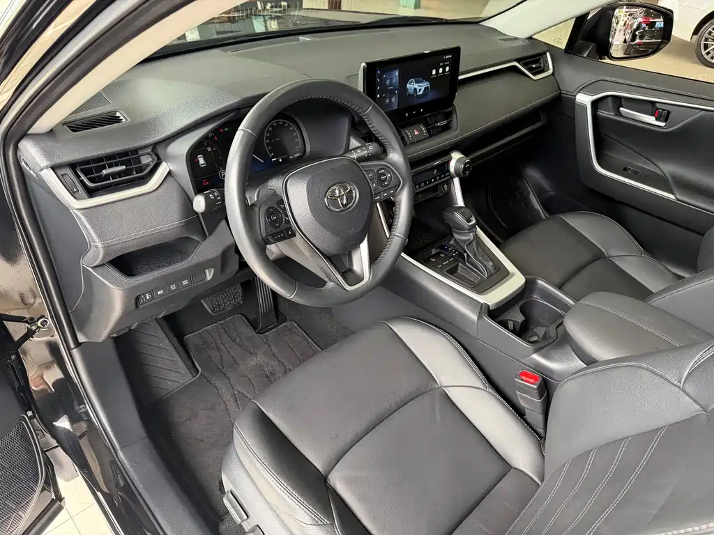 Toyota Wildlander 2024 2.0L CVT Luxury PLUS