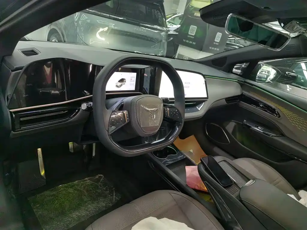 Hongqi EH7 2024 640 Pro+
