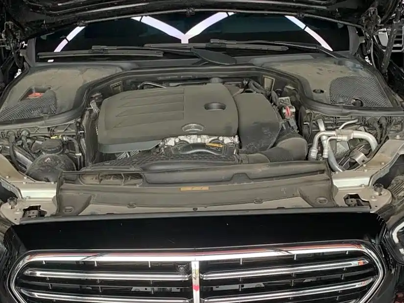 MERCEDES-BENZ E CLASS