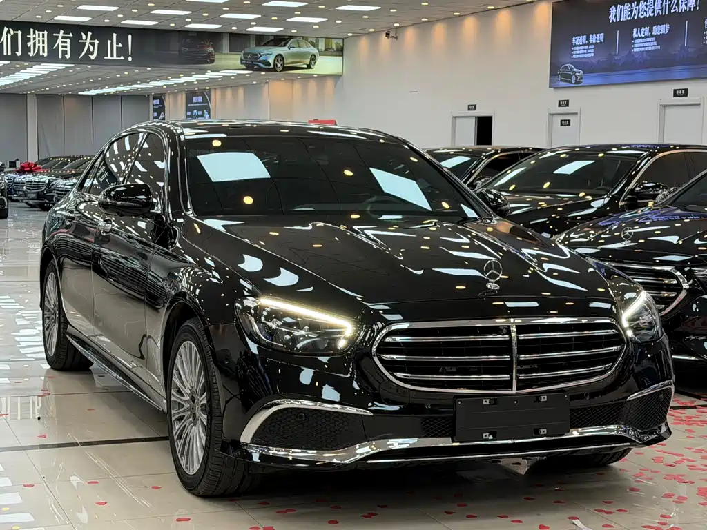 Mercedes-Benz E-Class — миниатюра 3