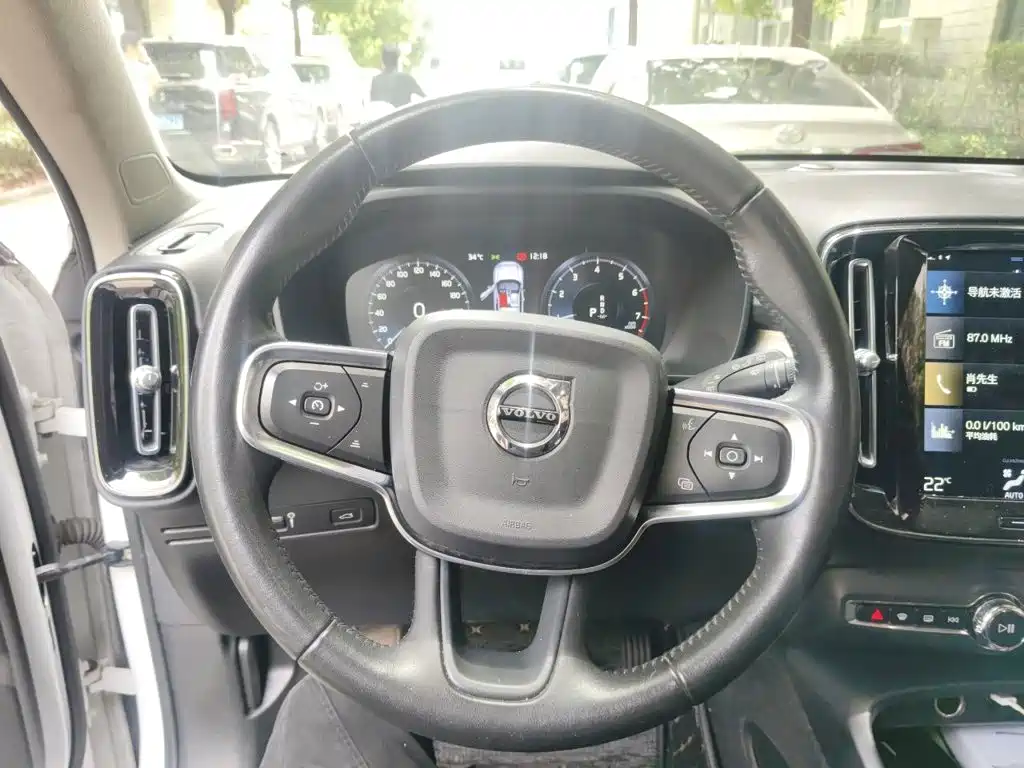 Volvo XC40 — миниатюра 3