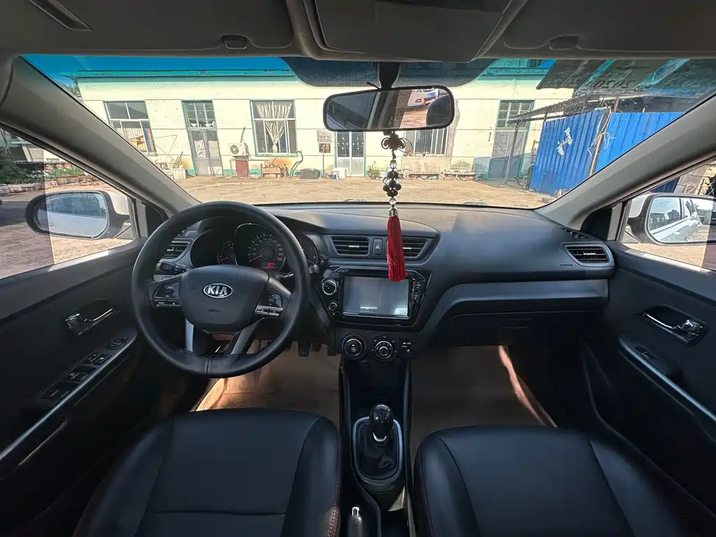 Kia K2 2012 1.4L MT GLS